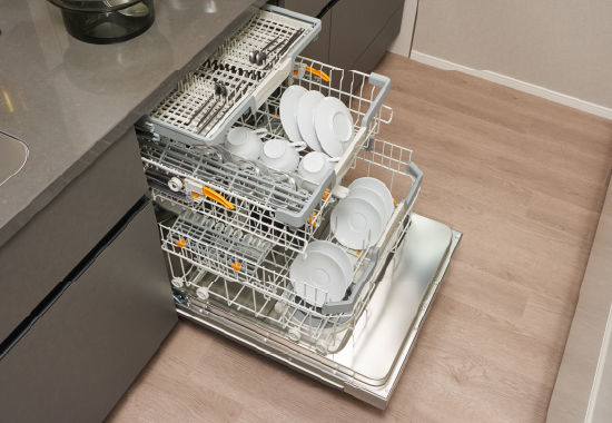 フロントオープン食洗機